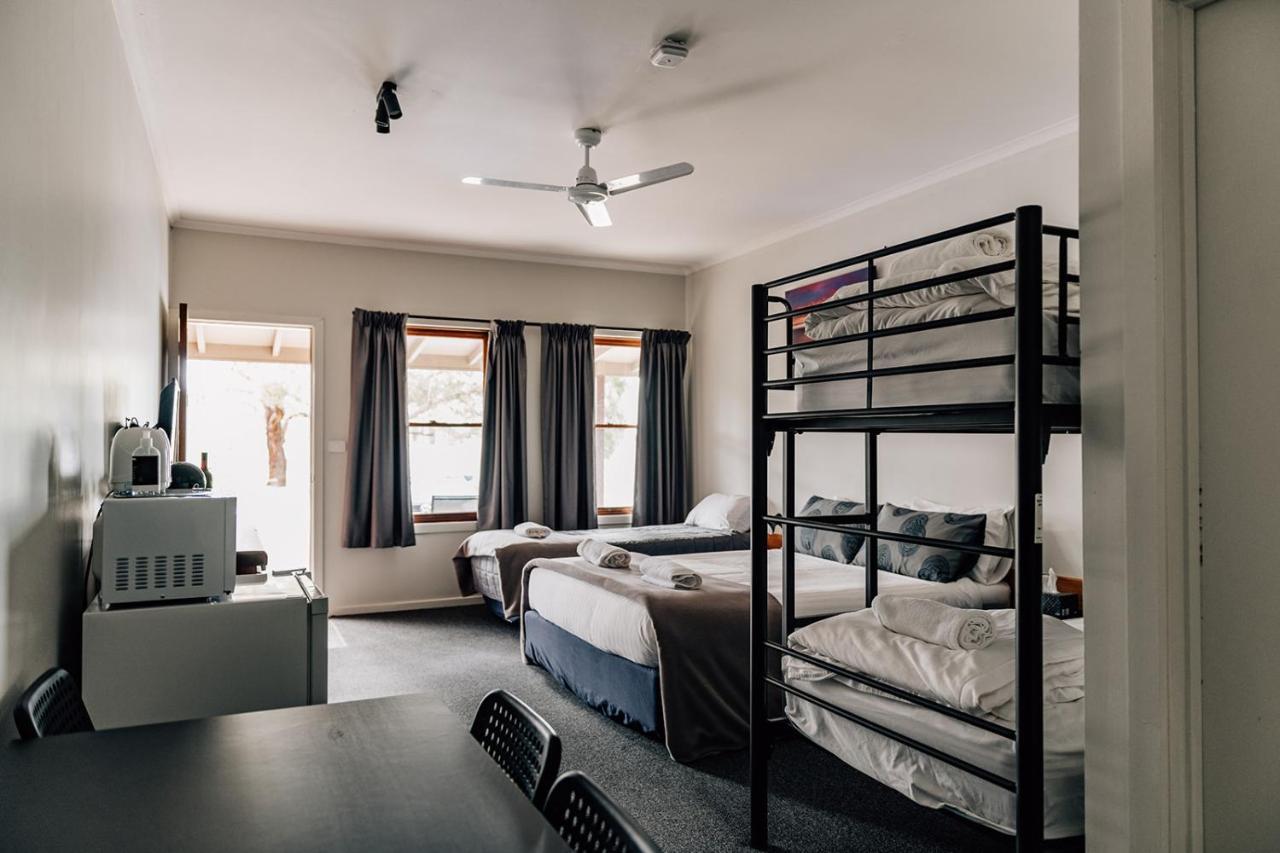 Port Albert Motel Zewnętrze zdjęcie